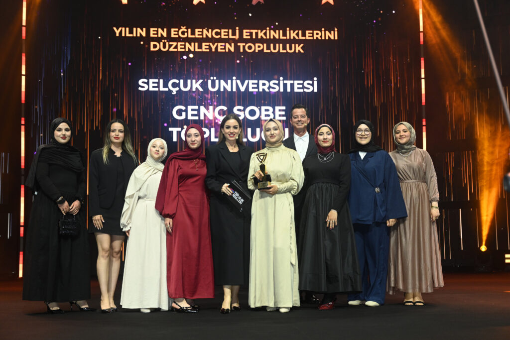 Gençlik Meclisi Topluluk Ödülleri sahiplerini buldu
