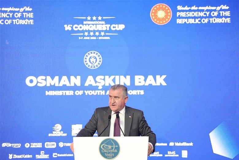 BAKAN BAK 14. ULUSLARARASI FETİH KUPASI AÇILIŞ TÖRENİNE KATILDI